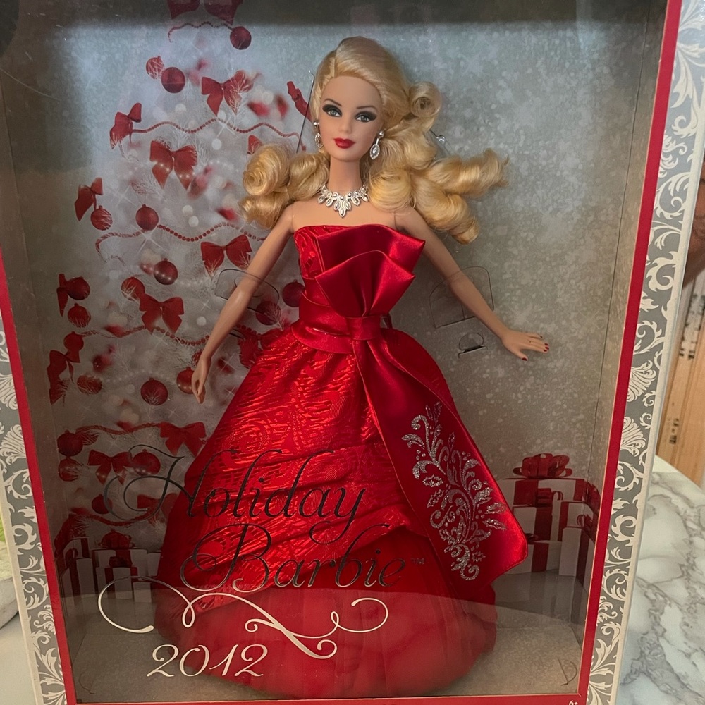 2012 Holiday Barbie LE *****Sold*******